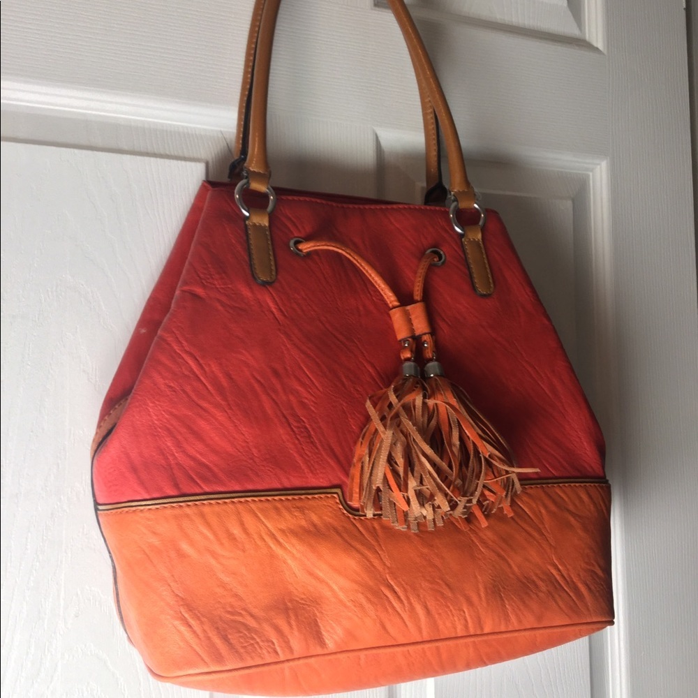 Guess purse - Picture 2 of 8